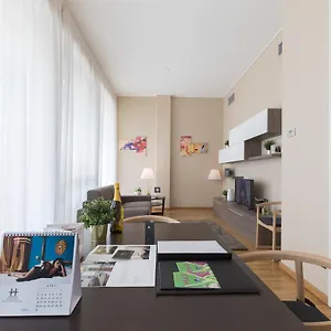 Apartment Hemeras Boutique Homes - Design Near Duomo Cathedral, Mailand