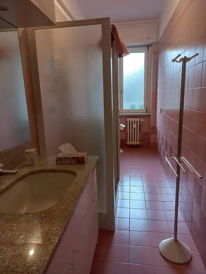 Lagosta Home-Isola Milan Italy